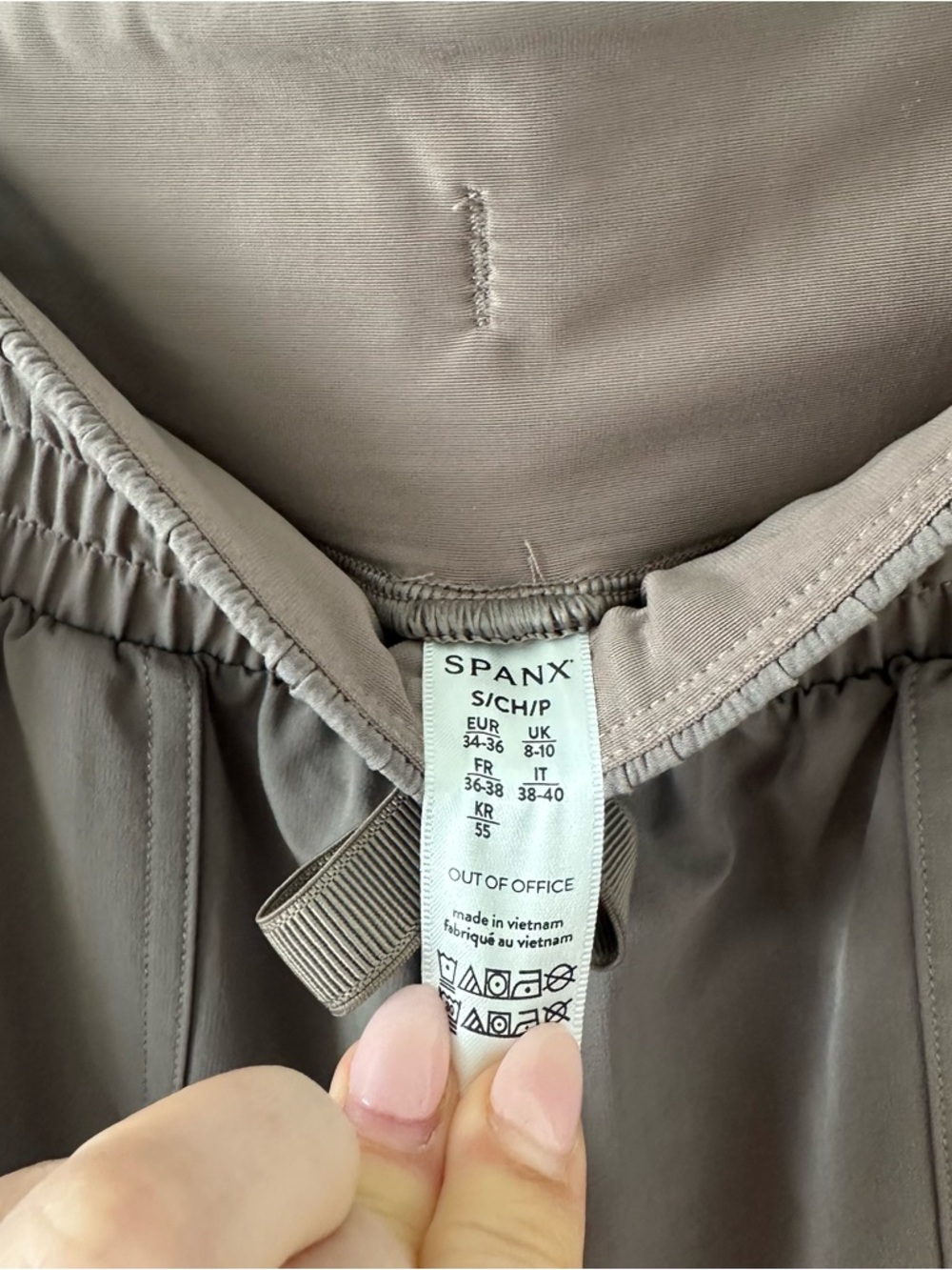 Spanx Out Of Office Cargo Joggers Sweatpants Smoke Taupe Brown Drawstring Small - Picture 9 of 13